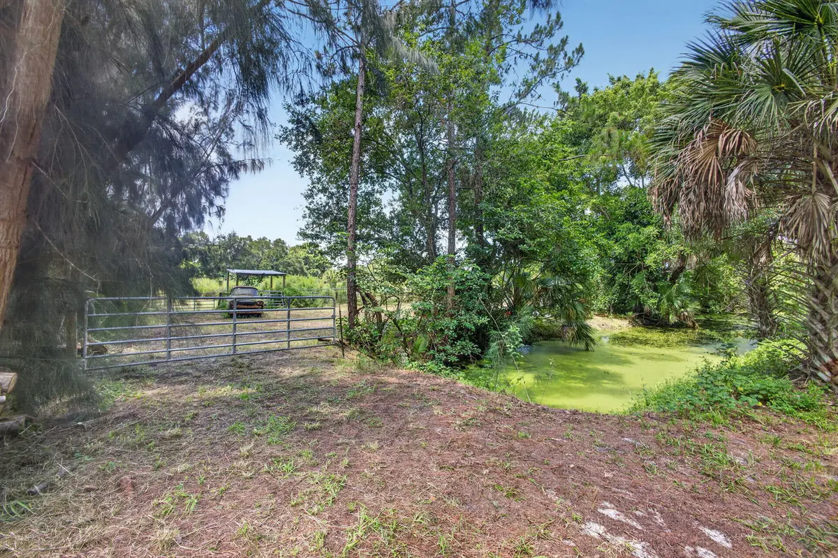 Entry Gate at 11030 89th Street, West Palm Beach