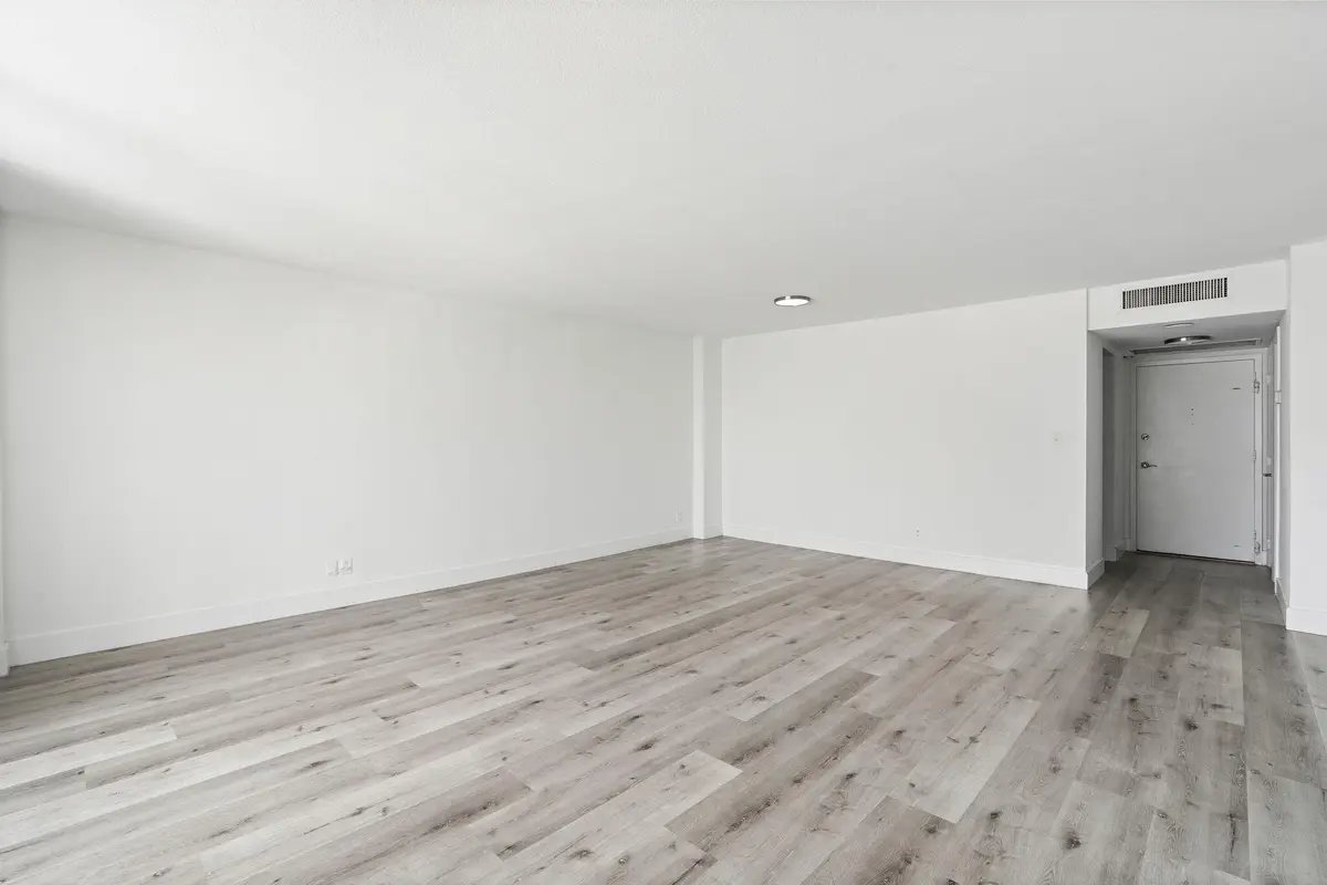Laminate floors throughout at 1900 S Ocean Boulevard 10j, Pompano Beach