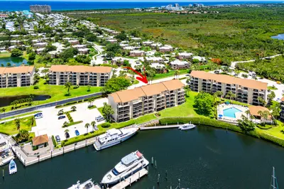 1301 Seafarer Circle 403, Jupiter – sold