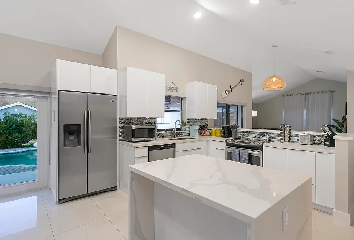 D11 at 231 SE 8th Street, Dania Beach