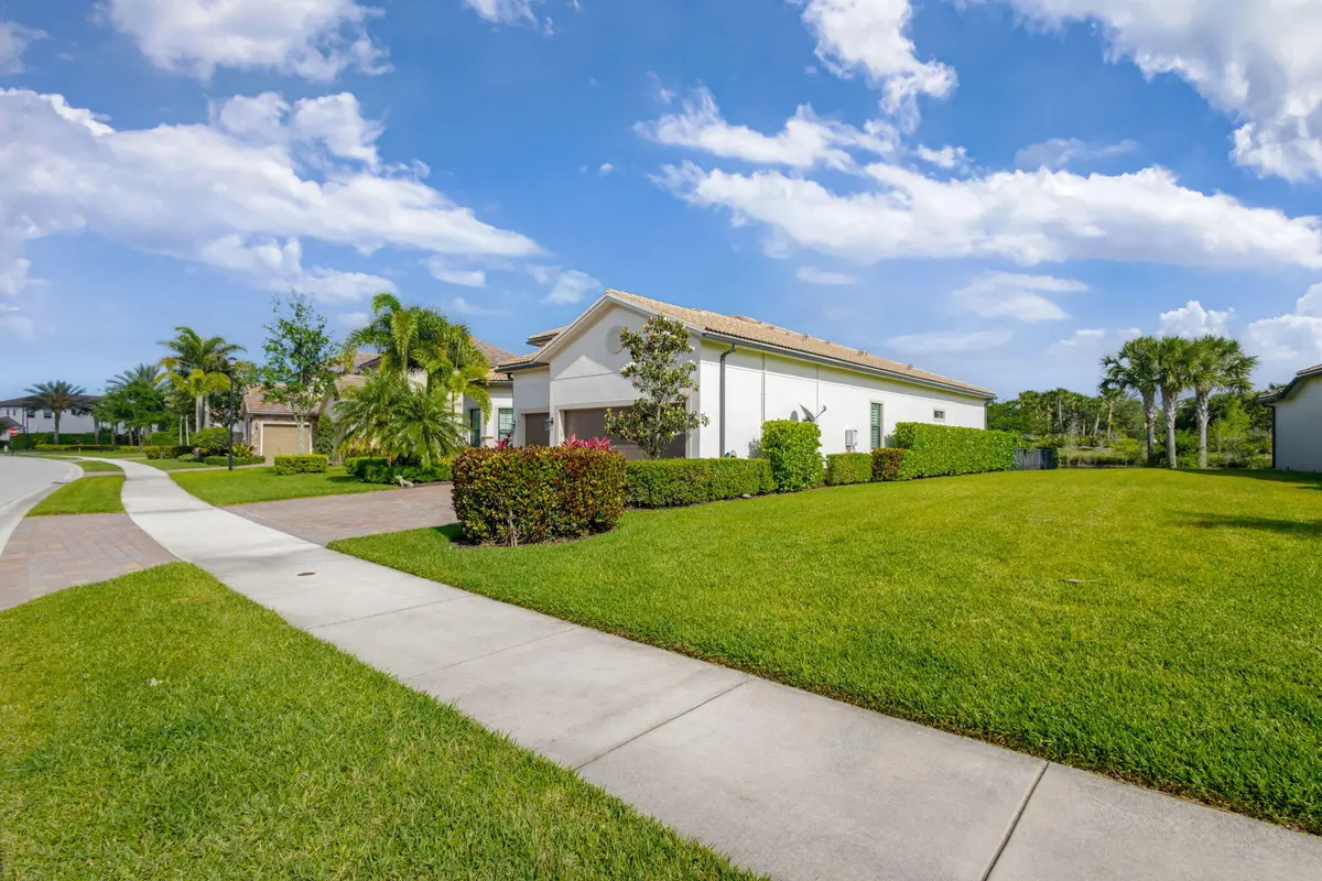 4-web-or-mls-5D1A3830_HDR at 532 Sonoma Isles Circle, Jupiter