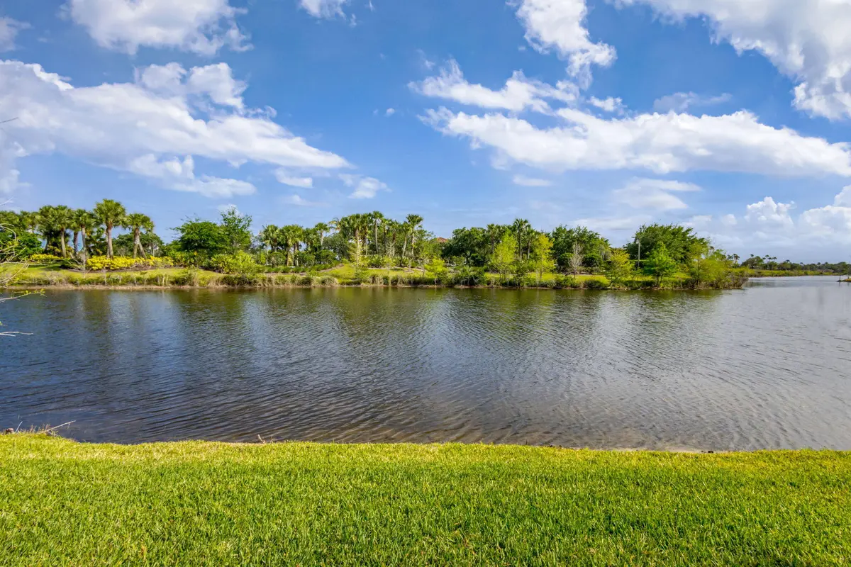 14-web-or-mls-5D1A3887_HDR at 532 Sonoma Isles Circle, Jupiter