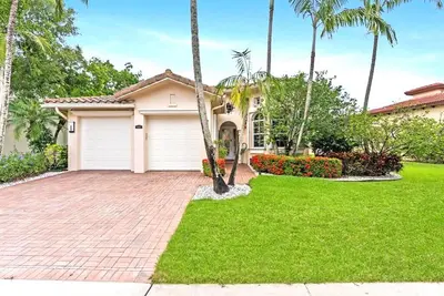 8247 NW 107th Terrace, Parkland – Single Family Residence for sale