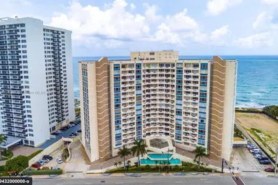 3180 S Ocean Drive 414, Hallandale Beach – Condominium for sale