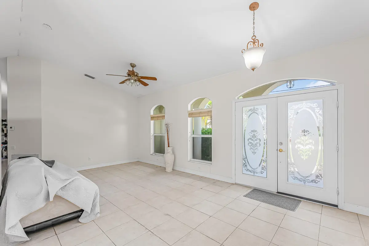 524 SE Nome Drive, Port St. Lucie, FL – photo 4