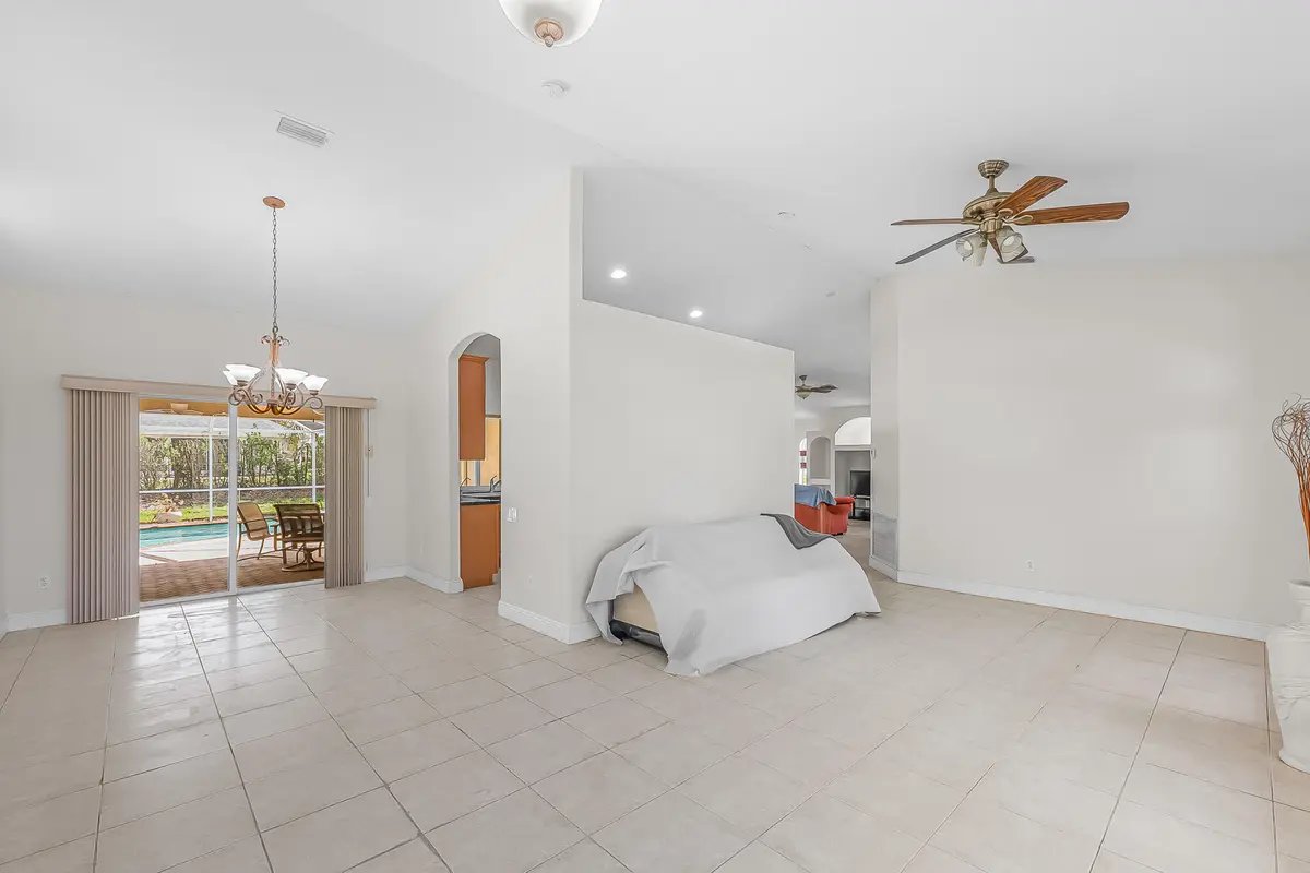 524 SE Nome Drive, Port St. Lucie, FL – photo 6
