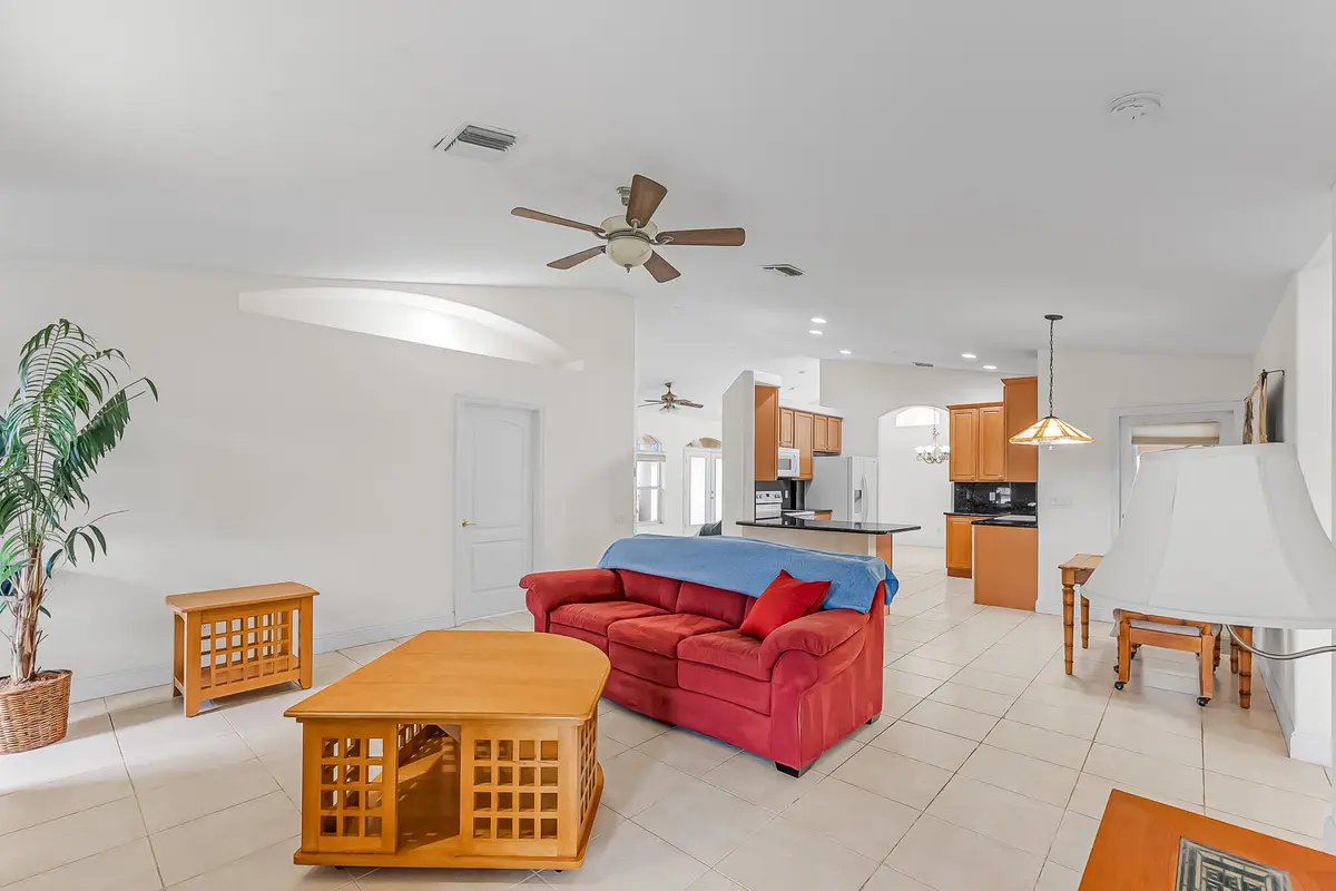 524 SE Nome Drive, Port St. Lucie, FL – photo 7