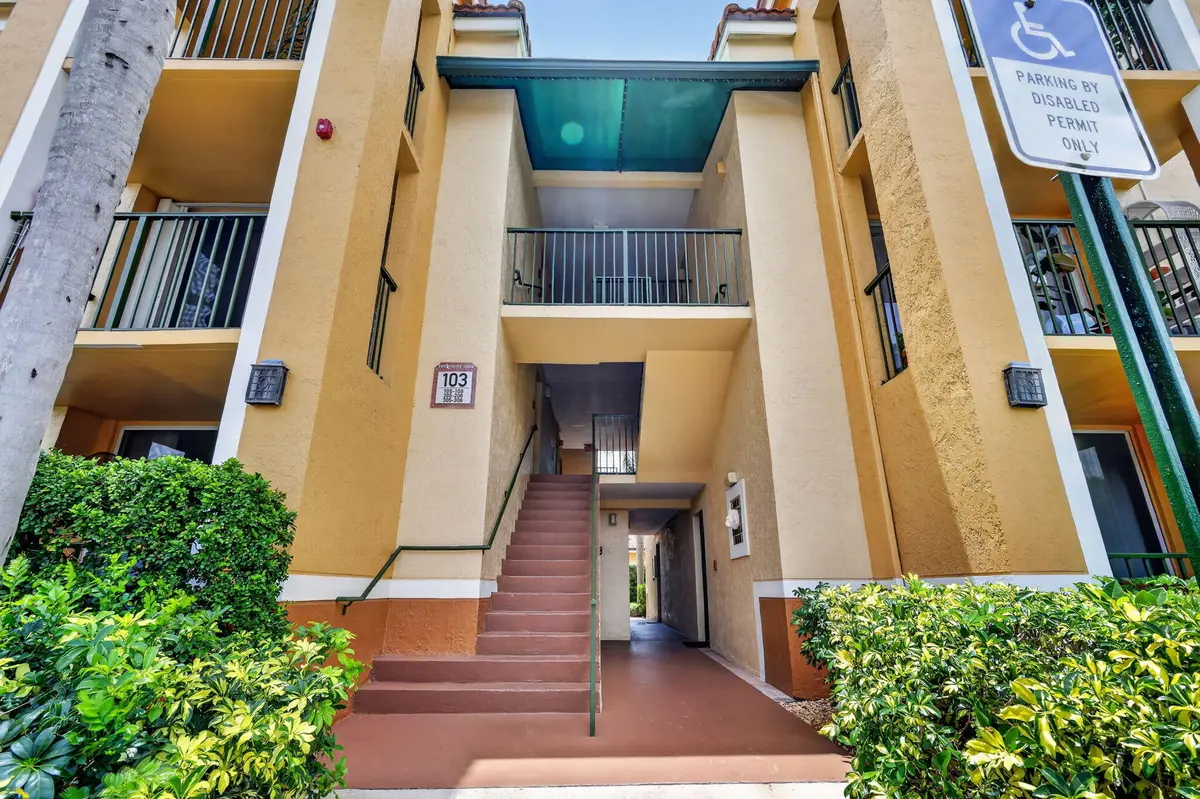 2-web-or-mls-F14A3132 at 103 Yacht Club Way 205, Hypoluxo