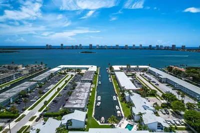 129 Lehane Terrace 133, North Palm Beach – Condominium for sale