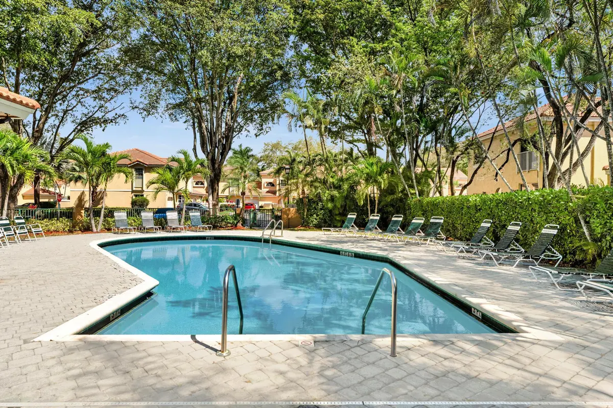 FPP00281 at 11251 Lakeview Drive 21-f, Coral Springs