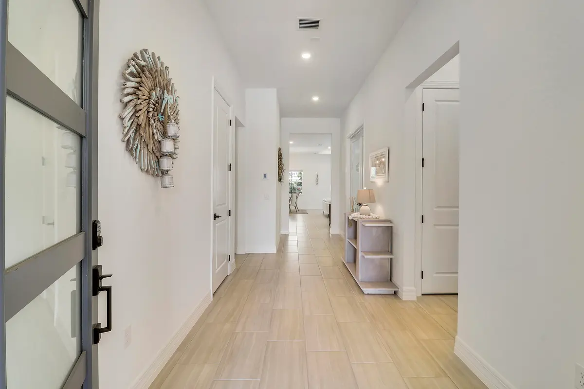 Foyer at 10718 Stellar Circle, Palm Beach Gardens