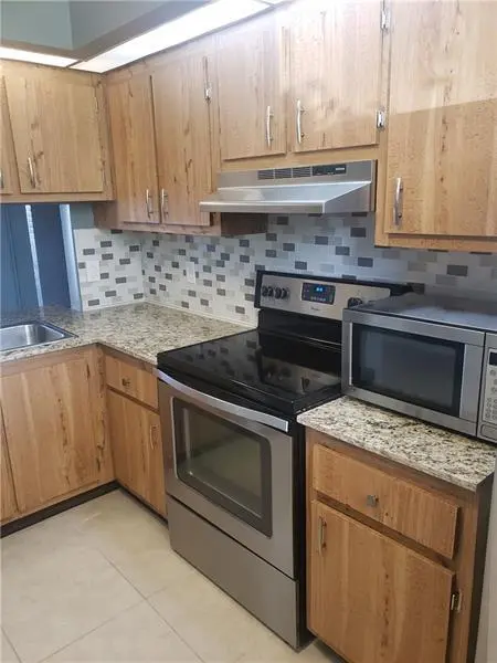 kit3 at 109 Lake Emerald Drive 107, Oakland Park