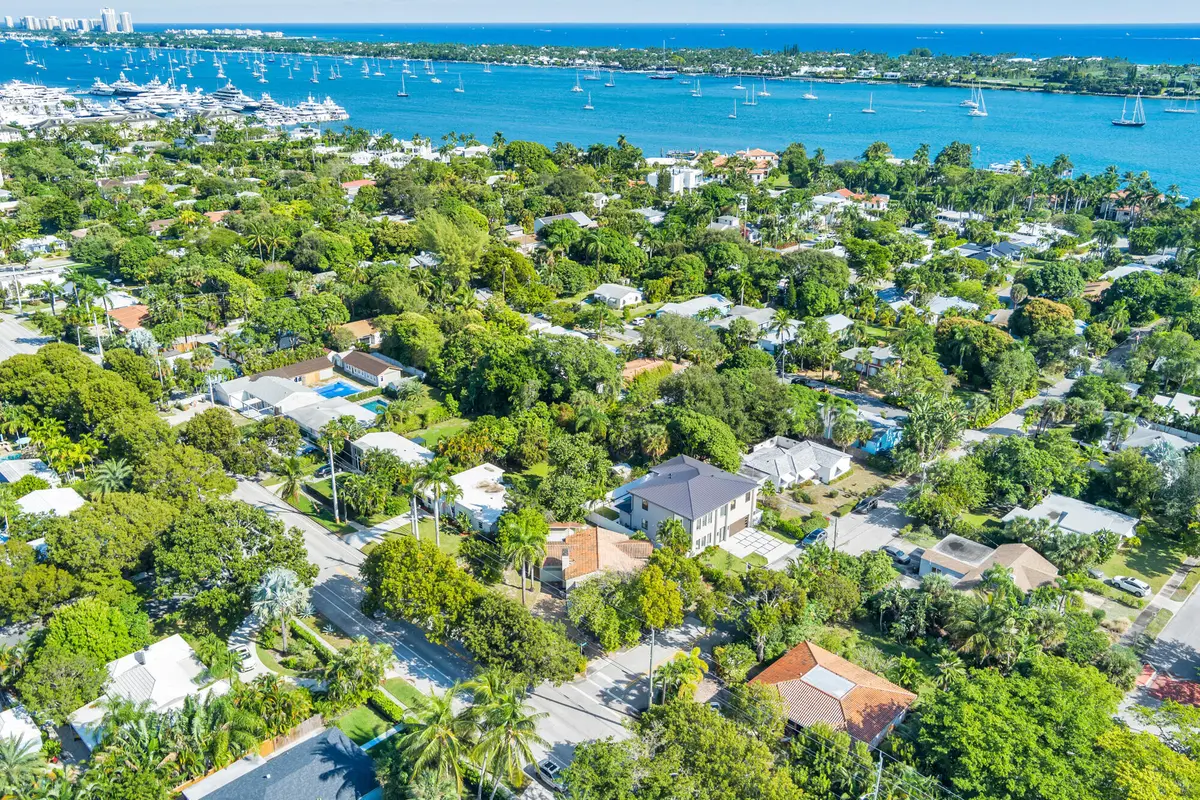 low-18 at 383 31st Court, West Palm Beach