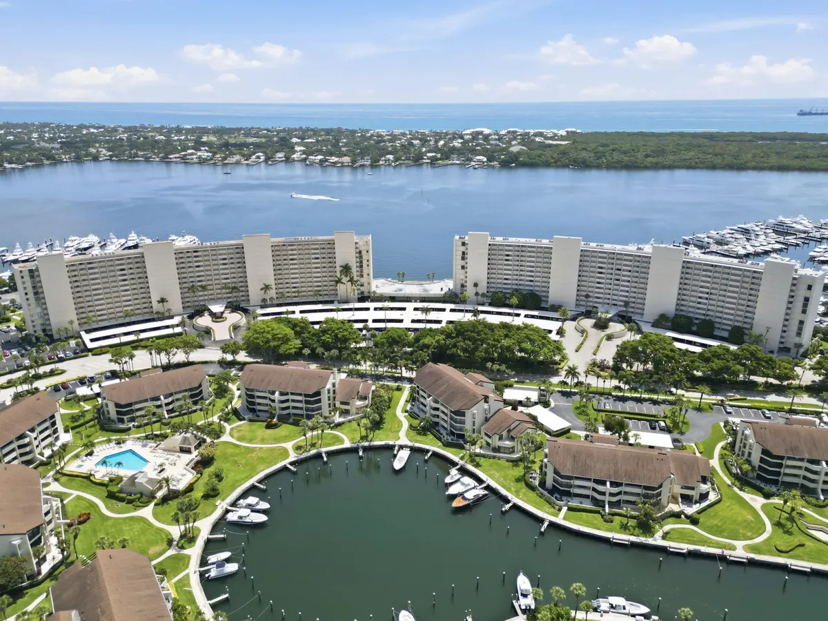 Ocean, intracoastal and views at 124 Lakeshore Drive 8280, North Palm Beach