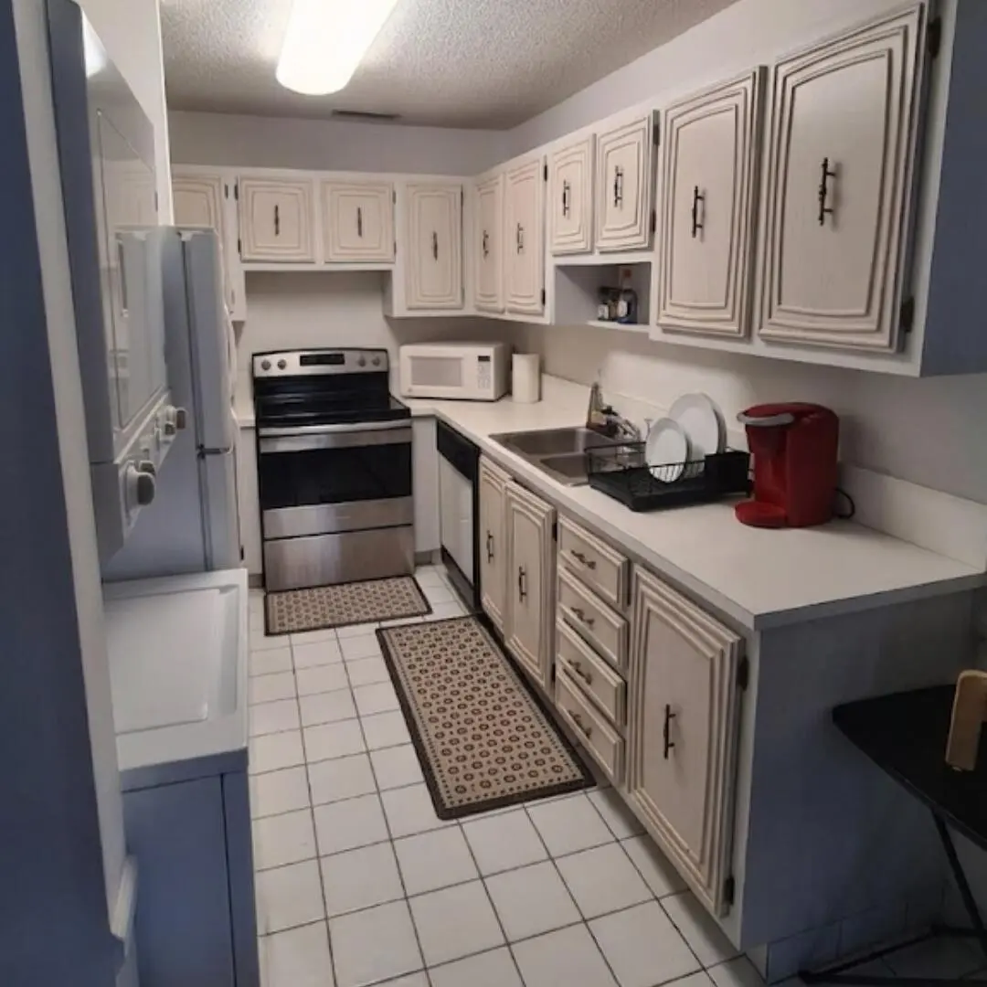 1-2 at 13746 Via Flora E, Delray Beach