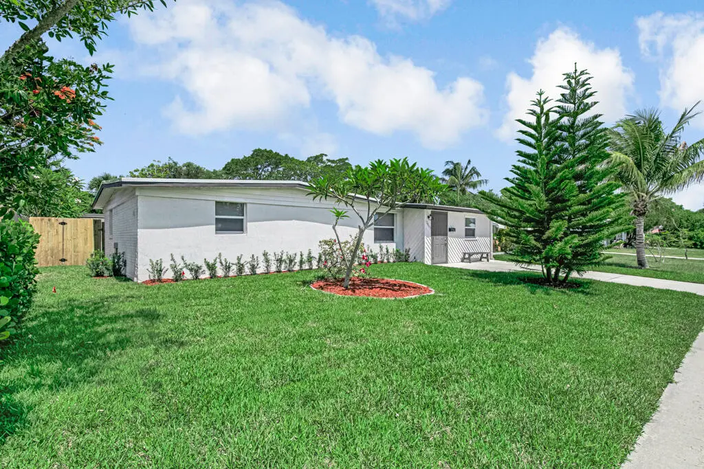 12063 Acapulco Avenue, Palm Beach Gardens, FL – photo 4