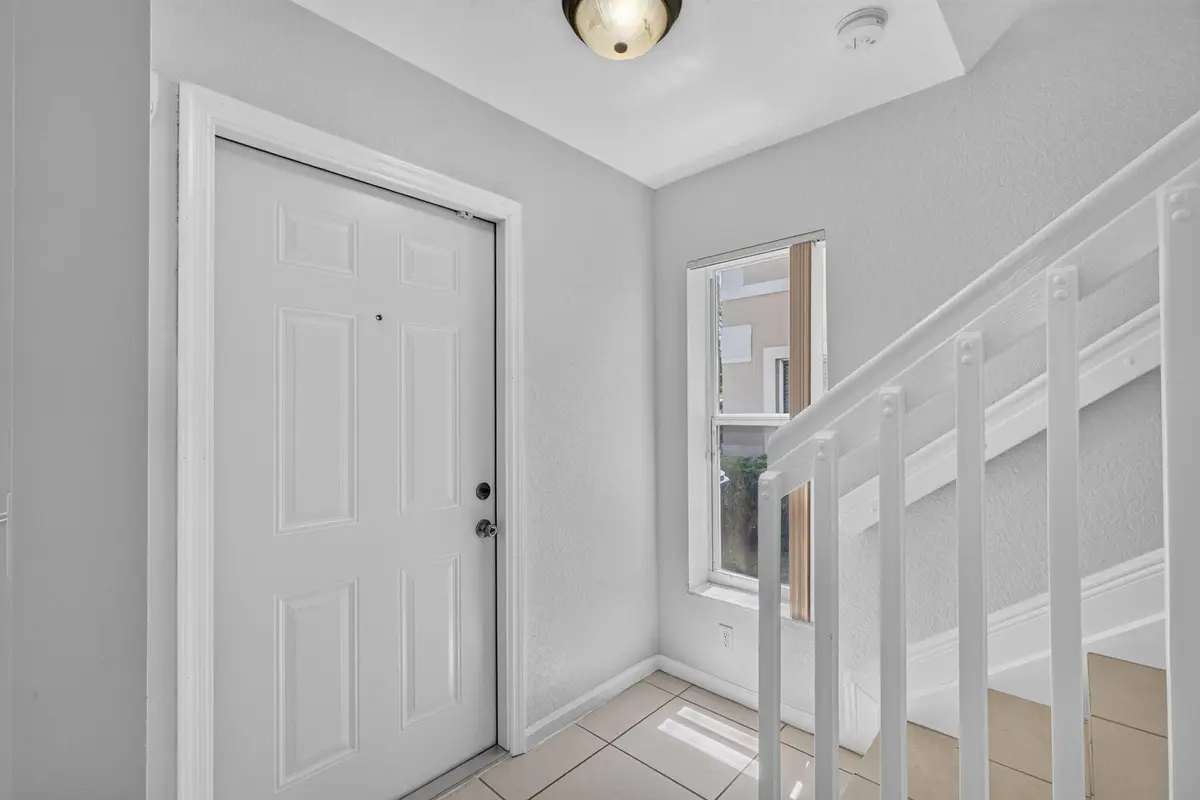 ENTRYWAY at 946 Summit Lake Drive, West Palm Beach