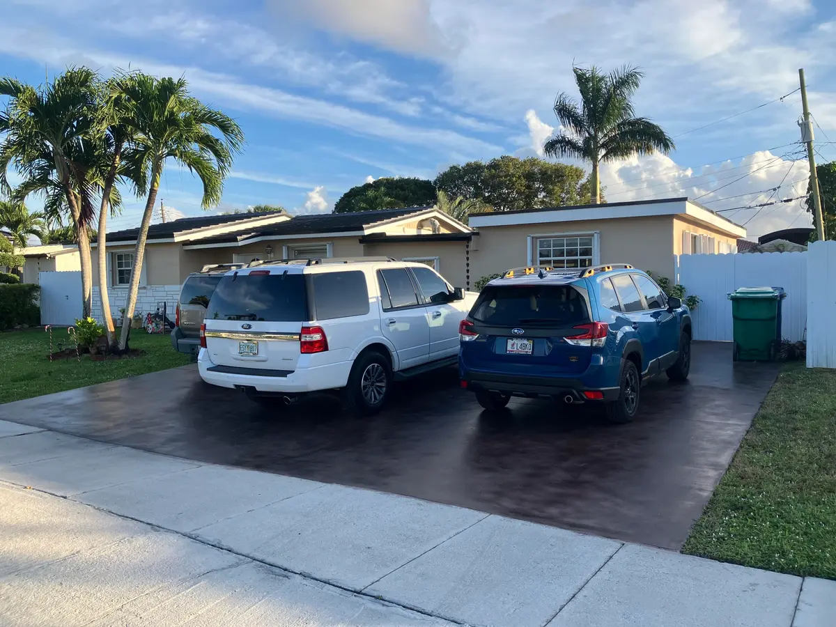 DRIVEWAY at 7960 NW 174th Street, Hialeah