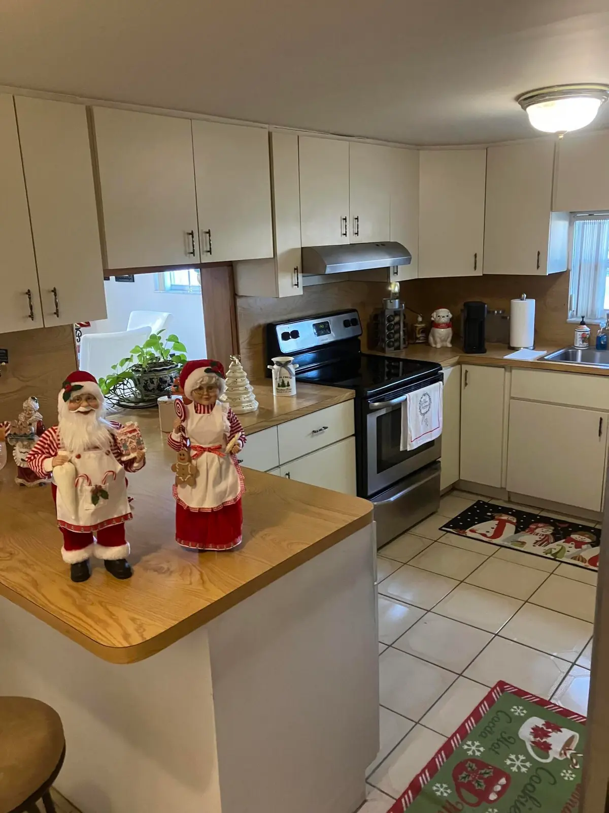 KITCHEN at 7960 NW 174th Street, Hialeah