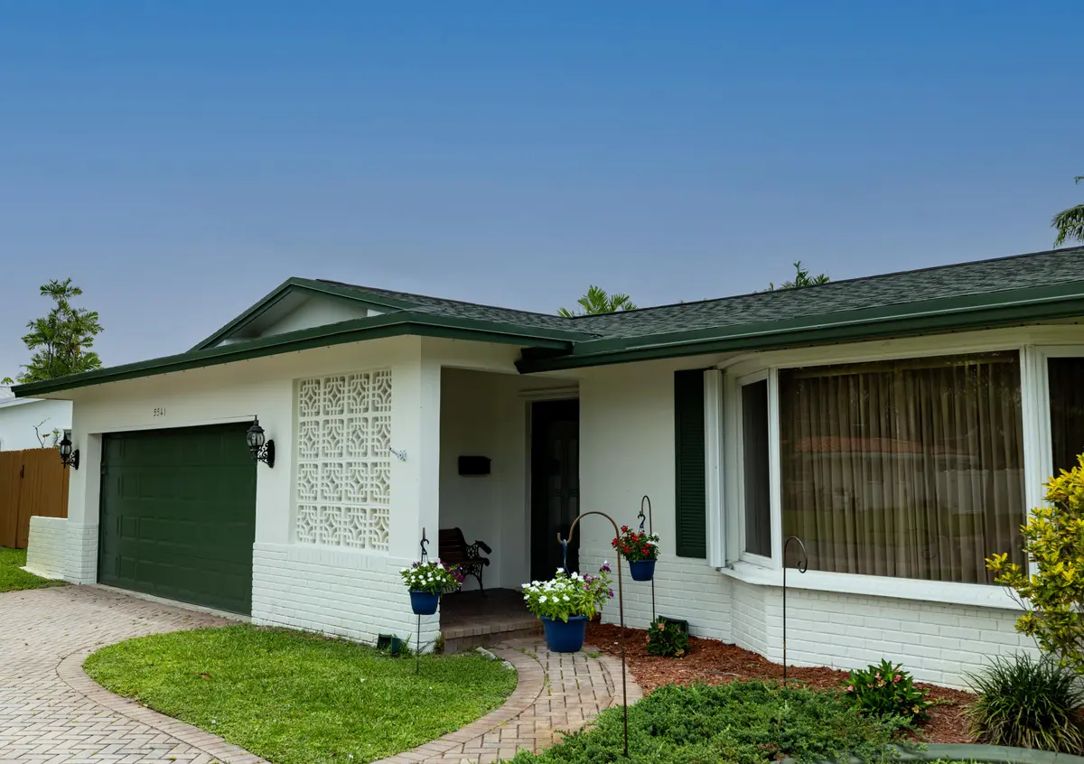 9B2A8348-HDR at 5541 SW 7th Street, Plantation