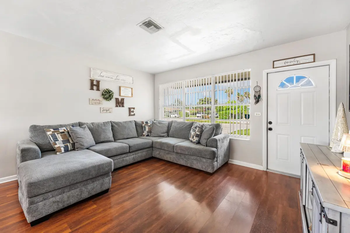 Living Room at 153 Abaco Drive, Palm Springs