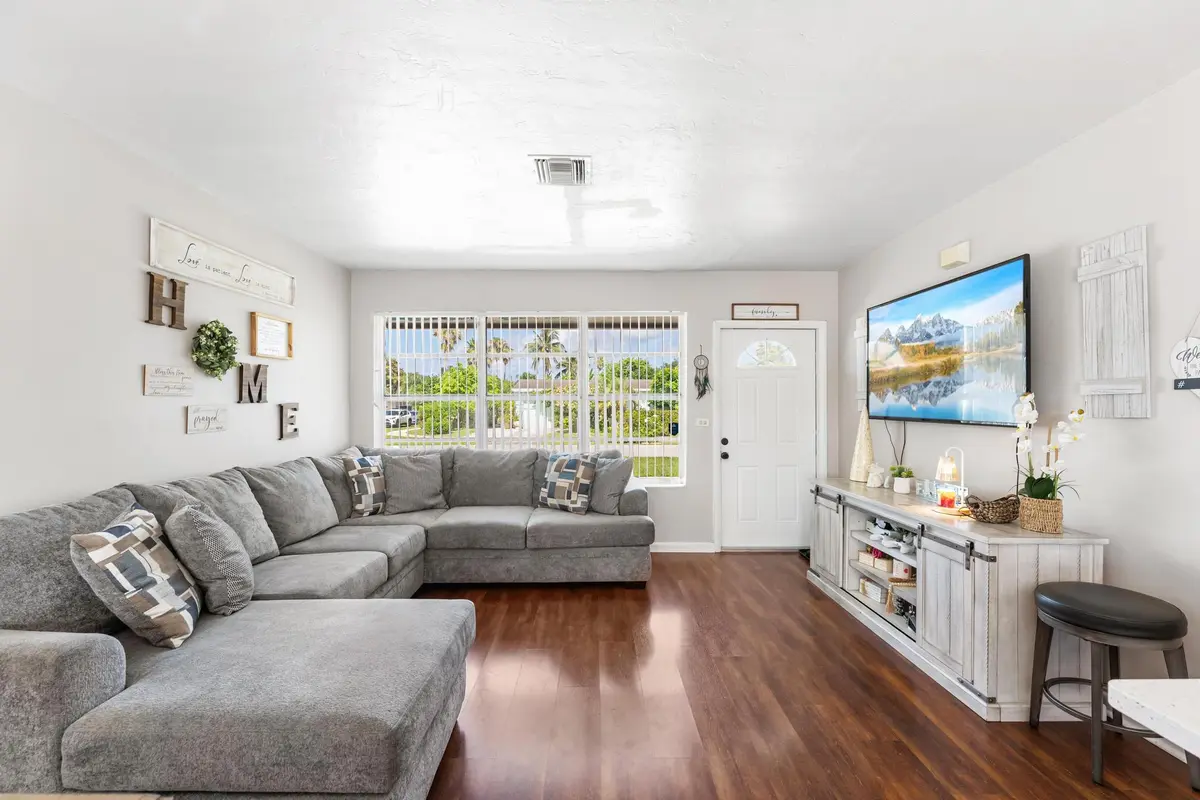 Living Room at 153 Abaco Drive, Palm Springs