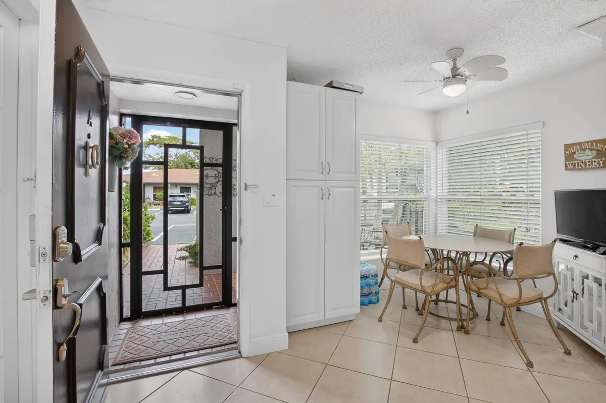 Foyer at 13112 Sentry Palm Court A, Delray Beach