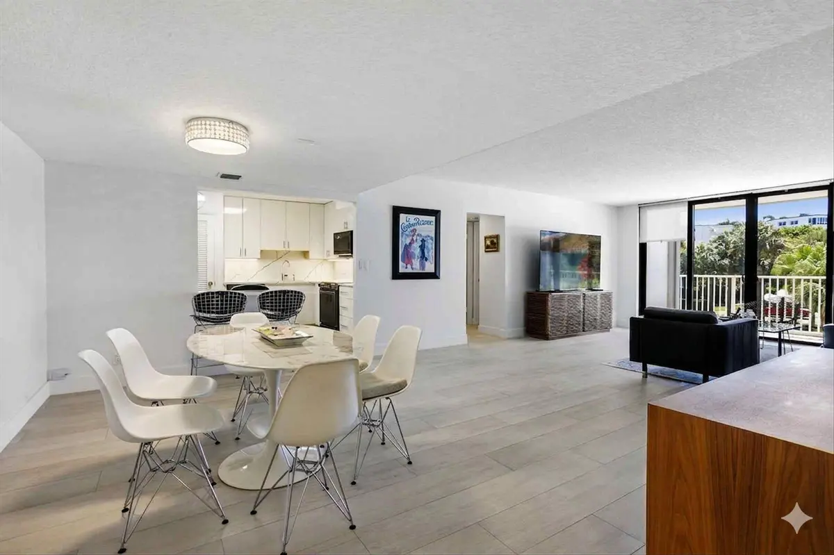 Dining/Living at 2860 S Ocean Boulevard 216, Palm Beach