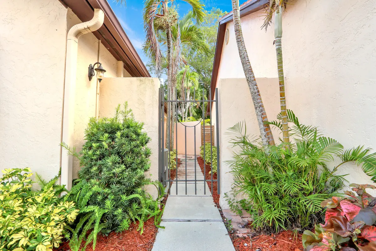 03_Image_3_mls at 13 Ironwood Way, Palm Beach Gardens