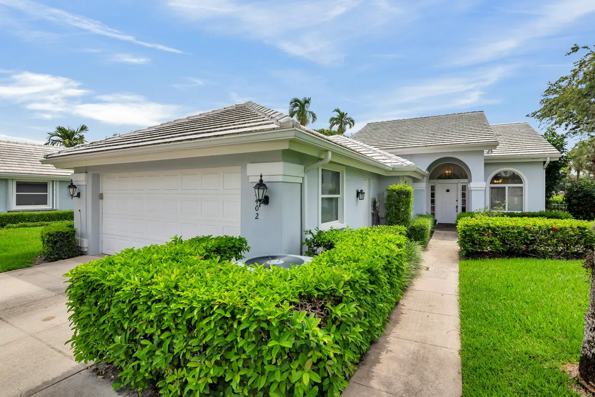 low-5 at 2402 Saratoga Bay Drive, West Palm Beach