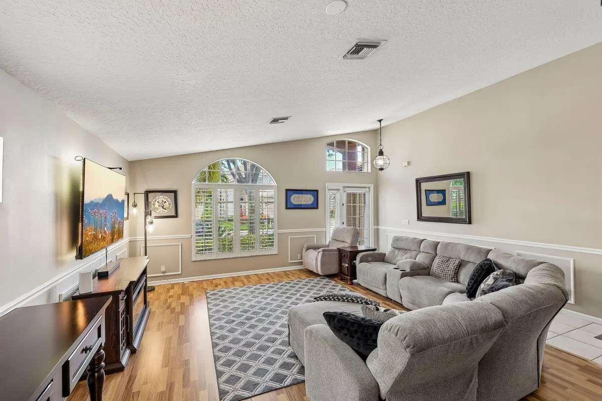 9-web-or-mls-NW 112th Ter-S2306-009 at 5258 NW 112th Terrace, Coral Springs