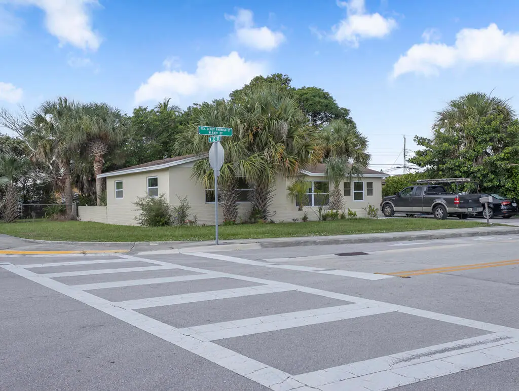 Front at 371 W 34th Street, Riviera Beach