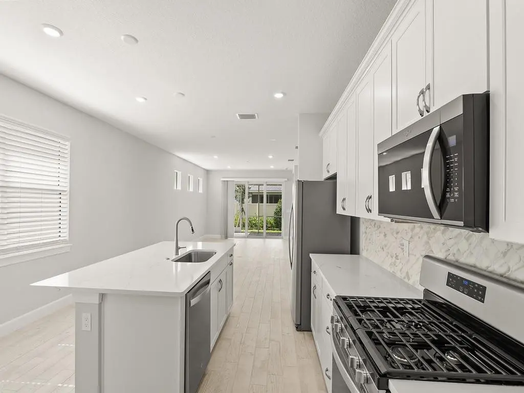 Photo 3 at 4501 Nautilus Circle, Vero Beach