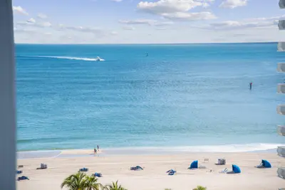 2100 S Ocean Lane 703, Fort Lauderdale – Condominium for sale