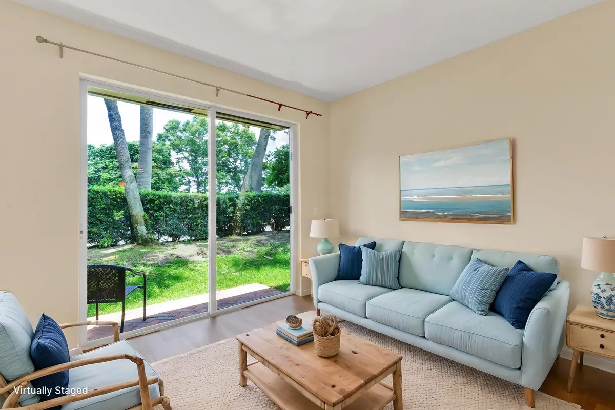 Family Room at 9975 E Villa Circle, Vero Beach