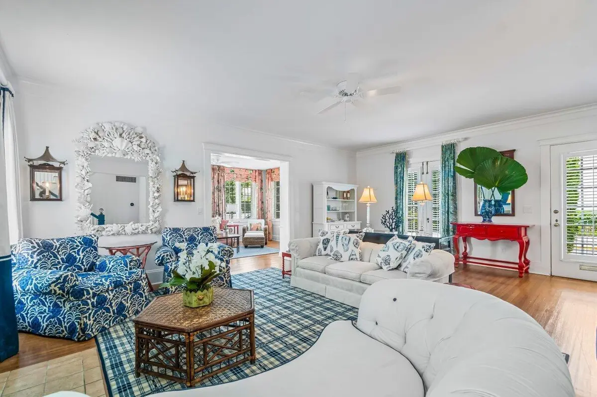 008-263ParkAvenue-PalmBeach-FL-33480-SMA at 263 Park Avenue, Palm Beach