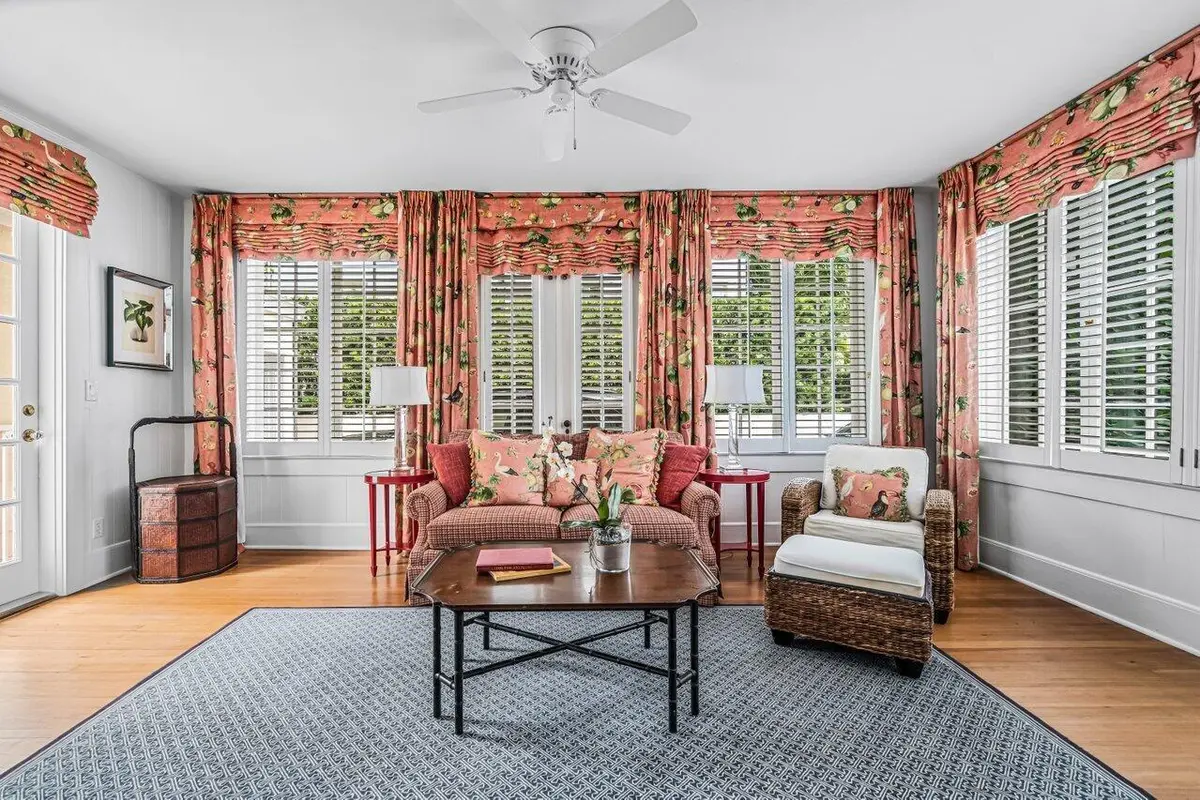 013-263ParkAvenue-PalmBeach-FL-33480-SMA at 263 Park Avenue, Palm Beach