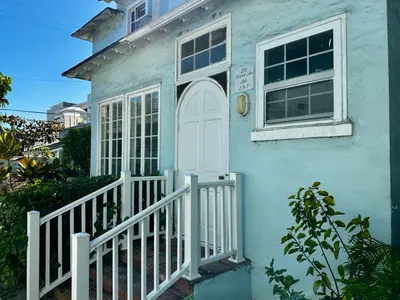 270 Seminole Avenue 3, Palm Beach – leased