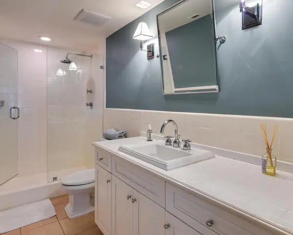 250 Bradley Pl 609 - Bathroom 1 at 250 Bradley Place 609, Palm Beach