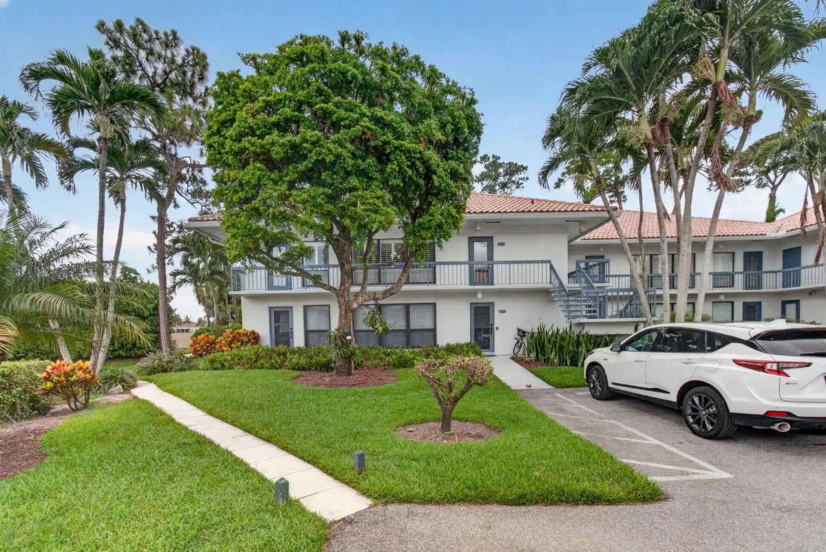 CORNER UNIT at 4084 N Quail Ridge Drive Unit B, Boynton Beach