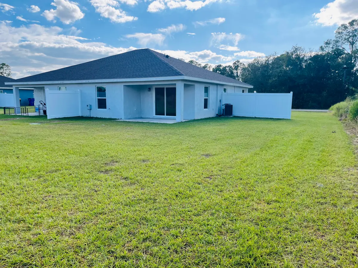 Porch at 7056 San Benito Drive, Sebring
