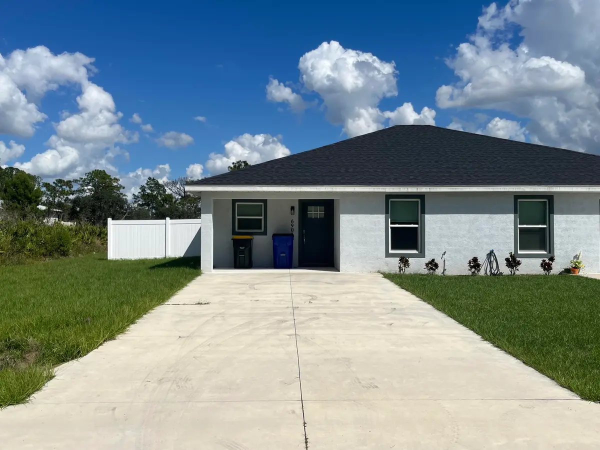 Front at 7056 San Benito Drive, Sebring