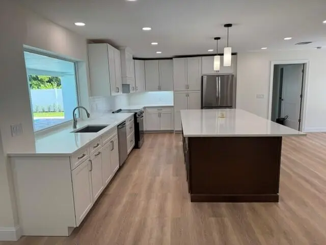 Kitchen at 10736 Locust Street, Palm Beach Gardens