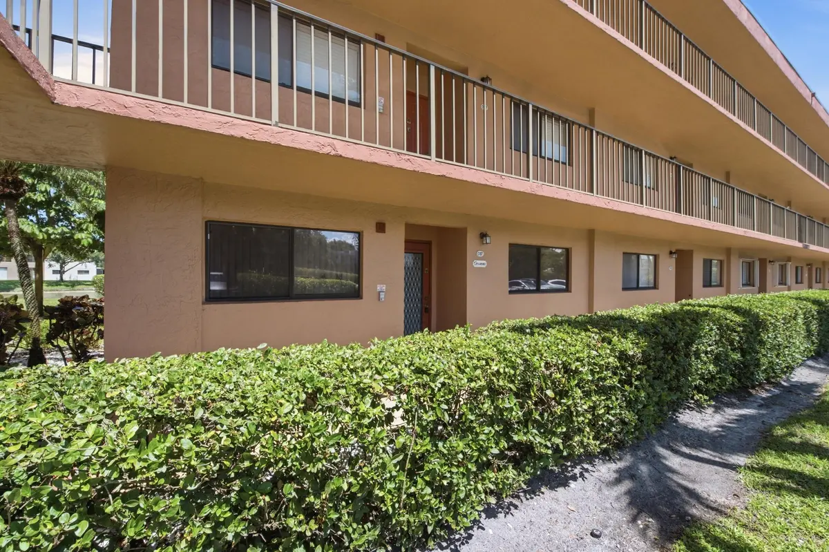 2__dsc4626 at 15074 Witney Road 107, Delray Beach