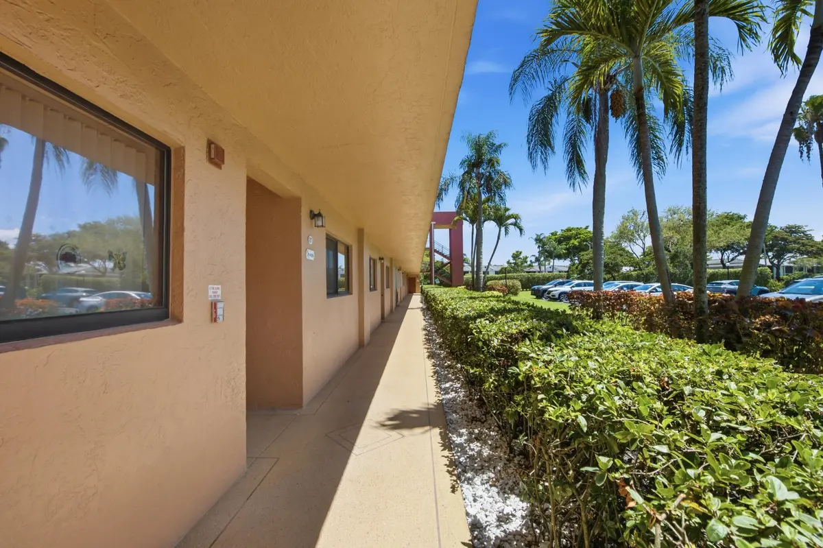3__dsc4621 at 15074 Witney Road 107, Delray Beach