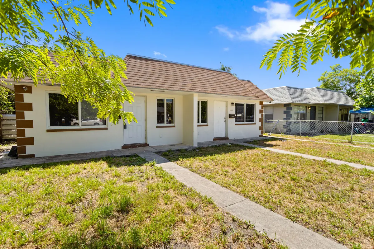 585A4530 at 1519-1521 NW 8th Avenue, Fort Lauderdale