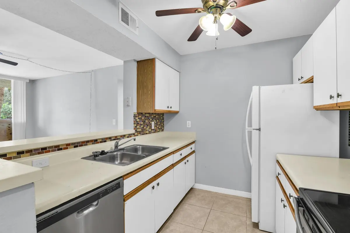 3995 W McNab Rd Pompano Beach --7 at 3995 W Mcnab Road B205, Pompano Beach