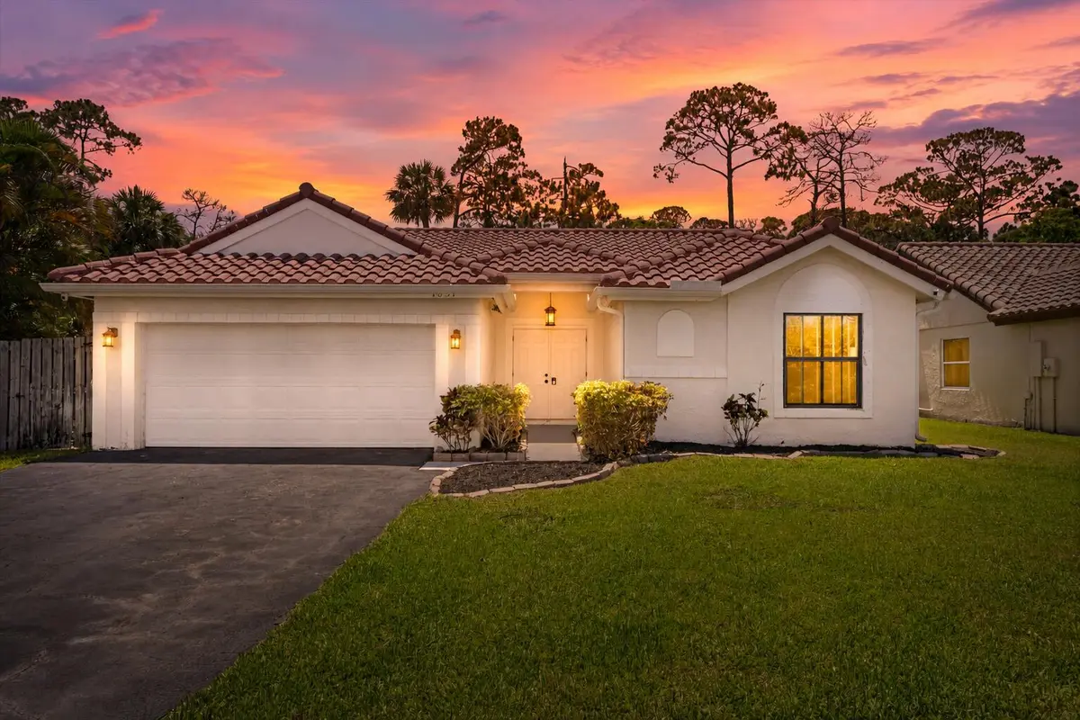 Virtual Twilight at 1051 New Parkview Place, Haverhill
