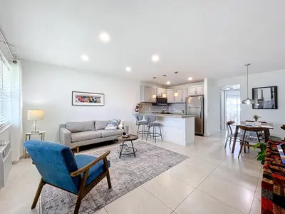 410 Chatham T, West Palm Beach – Condominium for sale