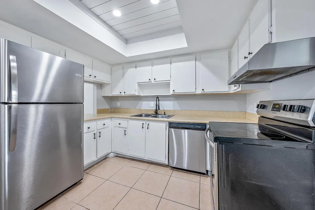 hp6 at 9050 E Highland Pines Boulevard, Palm Beach Gardens